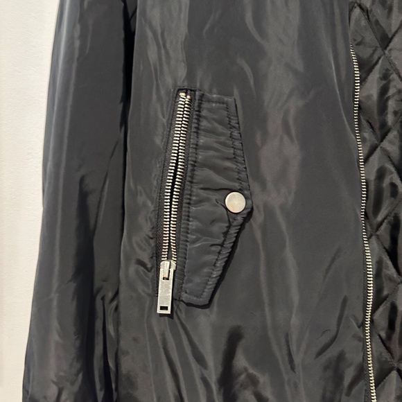 Bongo Black Quilted Bomber Jacket – Size Medium, Zip Pockets - Picture 2 of 7